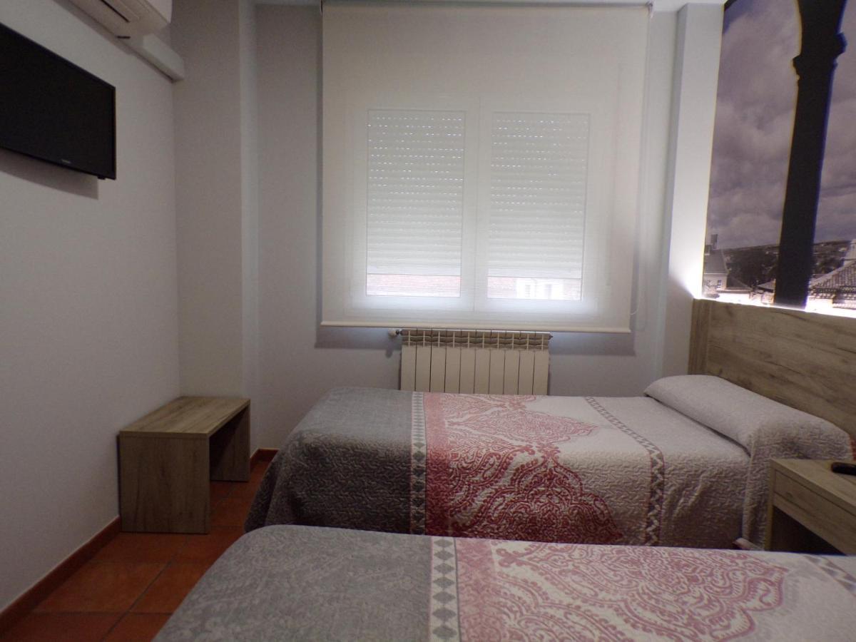 Hostal Serruchi Teruel Exterior photo